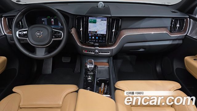 Volvo XC60 2023 — photo 10