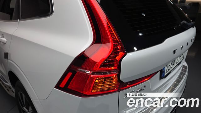 Volvo XC60 2023 — photo 9