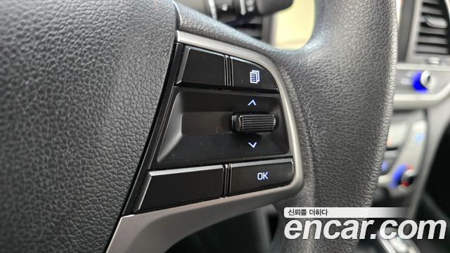 Hyundai AVANTE 2018 — photo 26