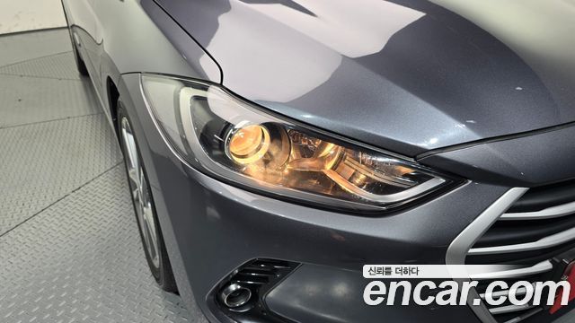 Hyundai AVANTE 2018 — photo 8