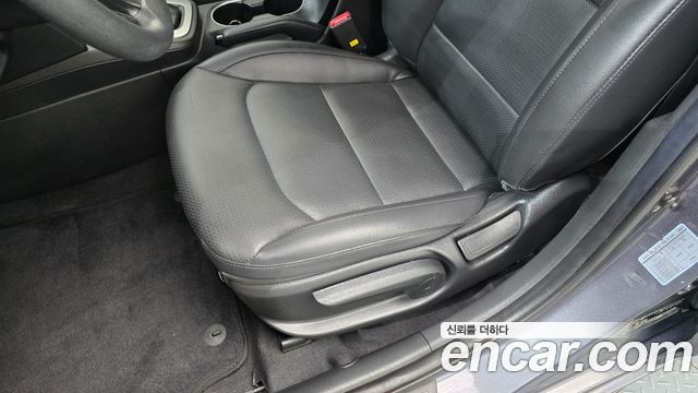 Hyundai AVANTE 2018 — photo 29