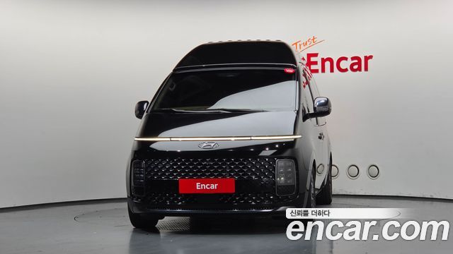 Hyundai Staria 2022 — photo 3