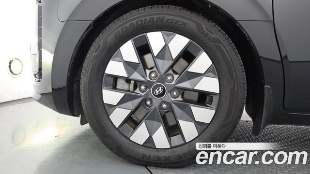 Hyundai Staria 2022 — photo 5