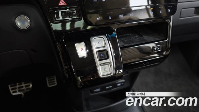 Hyundai Staria 2022 — photo 12