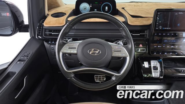 Hyundai Staria 2022 — photo 18