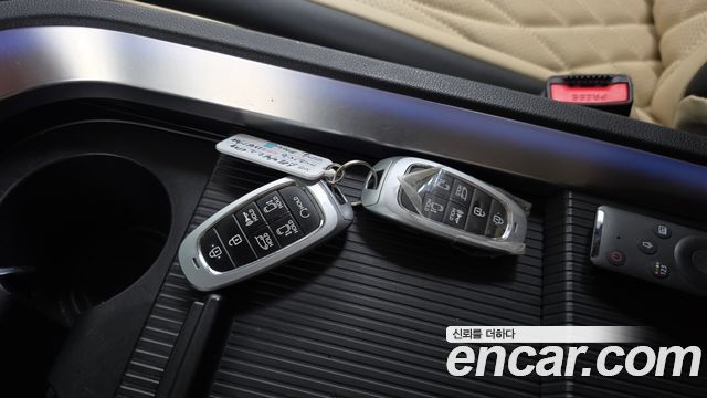Hyundai Staria 2022 — photo 22