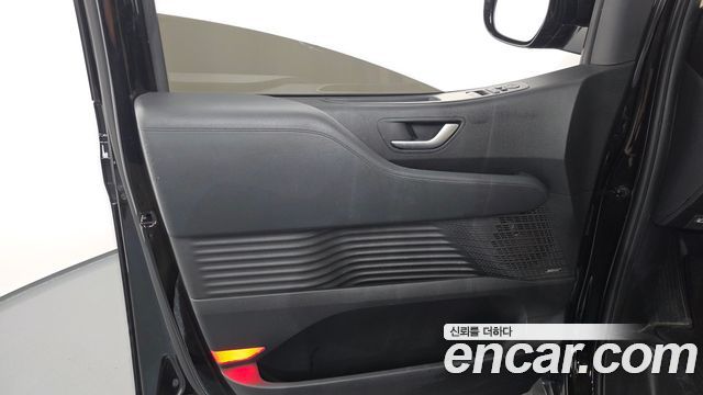 Hyundai Staria 2022 — photo 14