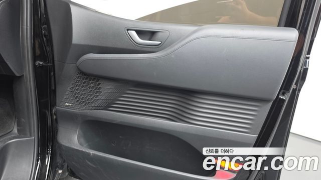 Hyundai Staria 2022 — photo 15
