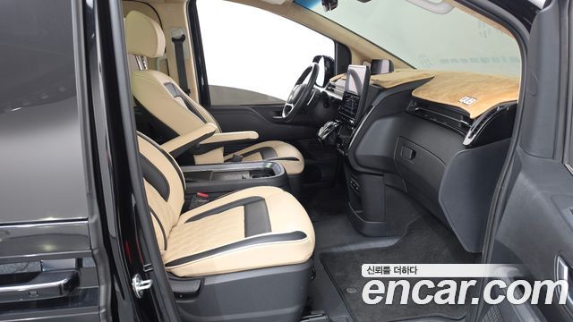Hyundai Staria 2022 — photo 16