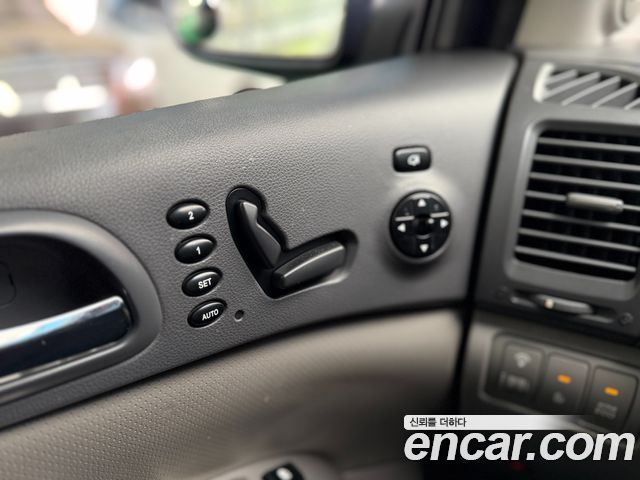 Kia Canival 2013 — photo 11