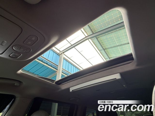 Kia Canival 2013 — photo 13