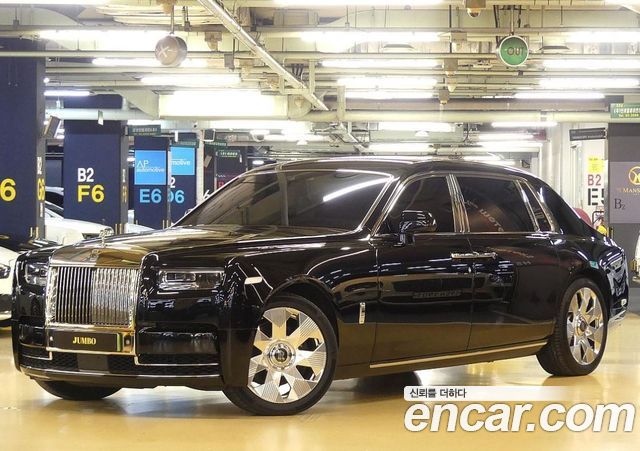 Rolls-Royce Phantom 2024 — photo 2