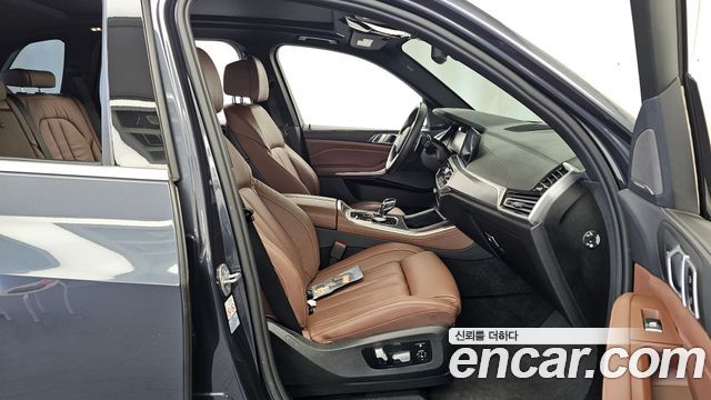 BMW X5 2020 — photo 17