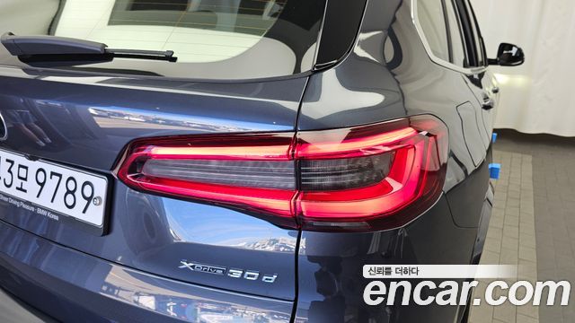 BMW X5 2020 — photo 9