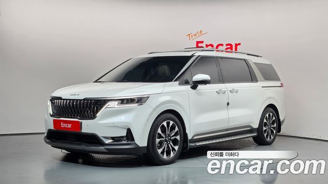 Kia Canival 2023 — photo 1