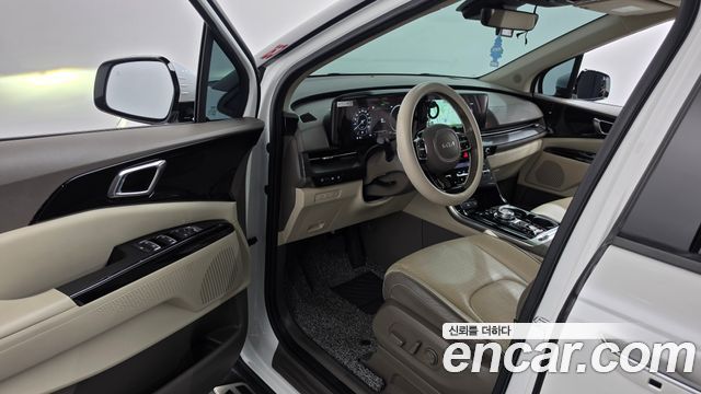 Kia Canival 2023 — photo 10