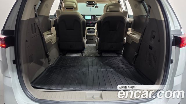 Kia Canival 2023 — photo 20