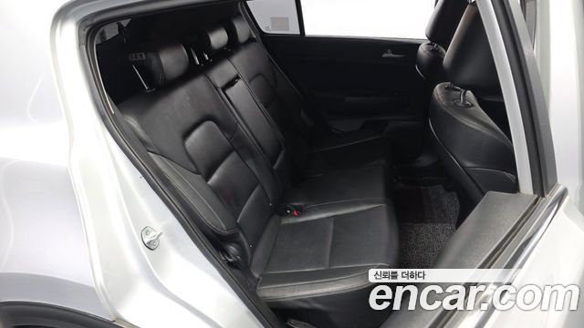 Kia Sportage 2019 — photo 12