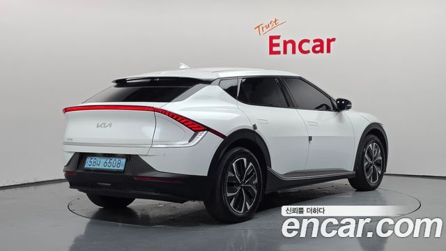 Kia EV6 2022 — photo 2