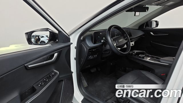 Kia EV6 2022 — photo 13