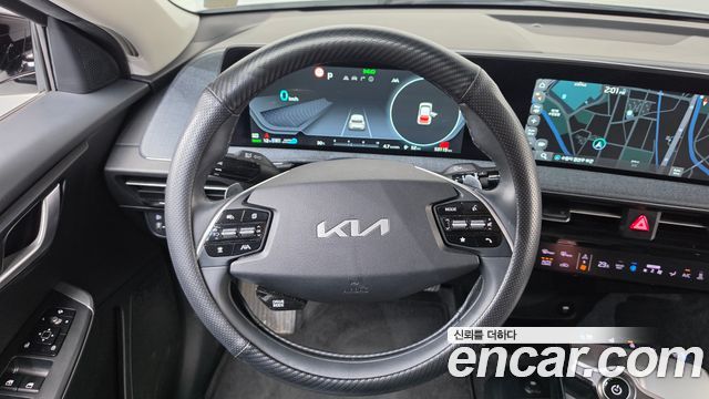 Kia EV6 2022 — photo 19