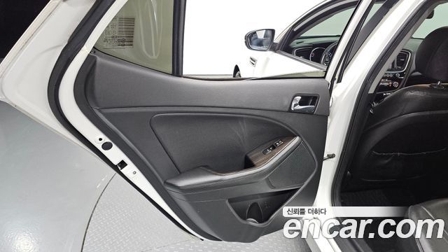 Kia K5 2014 — photo 15