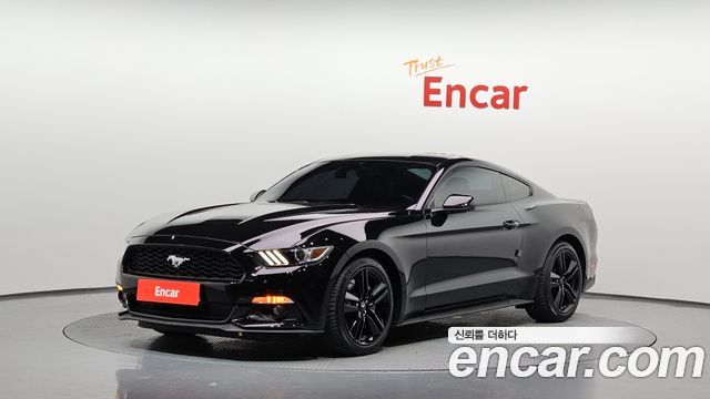 Ford Mustang 2017 — photo 1