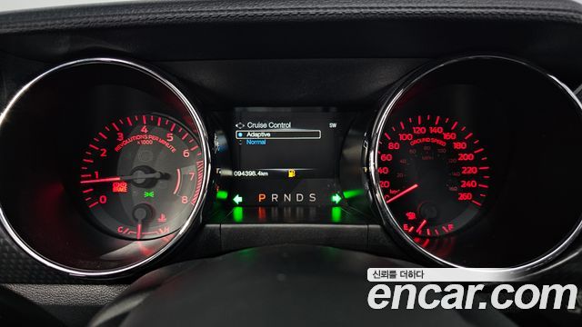 Ford Mustang 2017 — photo 11