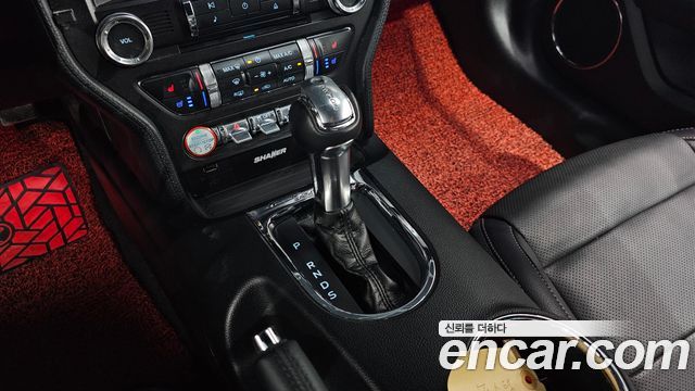 Ford Mustang 2017 — photo 12