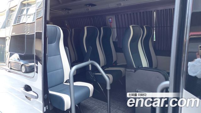 Hyundai Solati 2023 — photo 17