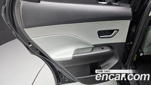 Hyundai Kona 2023 — photo 15