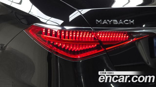Mercedes-Benz S-Class 2022 — photo 9