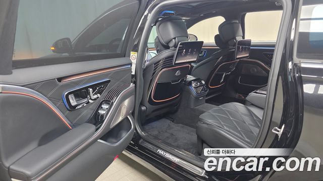 Mercedes-Benz S-Class 2022 — photo 31
