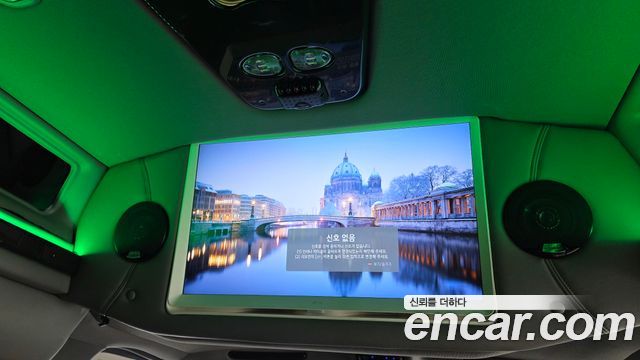 Chevrolet Express Van 2015 — photo 18