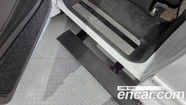 Chevrolet Express Van 2015 — photo 19