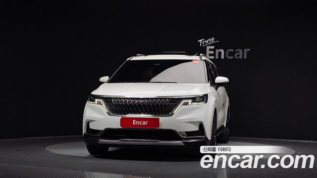 Kia Canival 2023 — photo 3