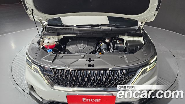 Kia Canival 2023 — photo 6