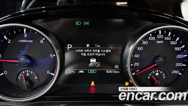 Kia Canival 2023 — photo 8