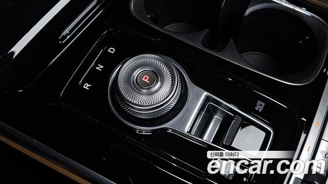 Kia Canival 2023 — photo 9