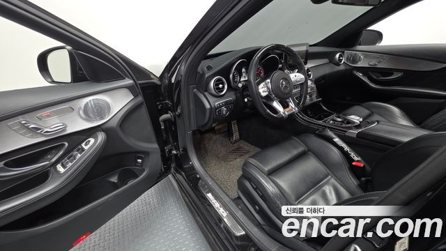 Mercedes-Benz C-Class 2018 — photo 13