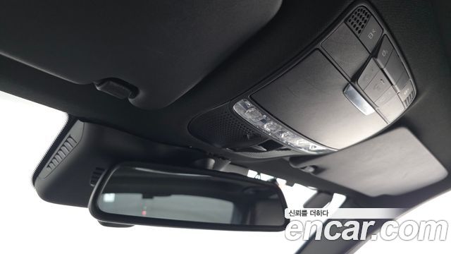 Mercedes-Benz C-Class 2018 — photo 25