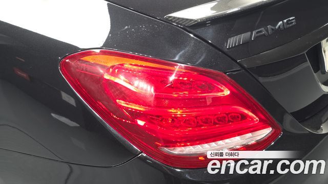 Mercedes-Benz C-Class 2018 — photo 9