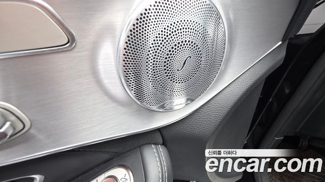 Mercedes-Benz C-Class 2018 — photo 29