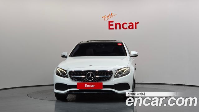 Mercedes-Benz E-Class 2020 — photo 3
