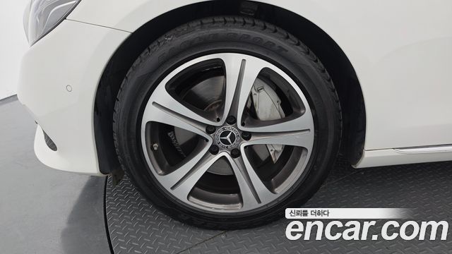 Mercedes-Benz E-Class 2020 — photo 5