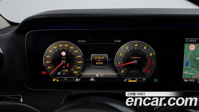 Mercedes-Benz E-Class 2020 — photo 8