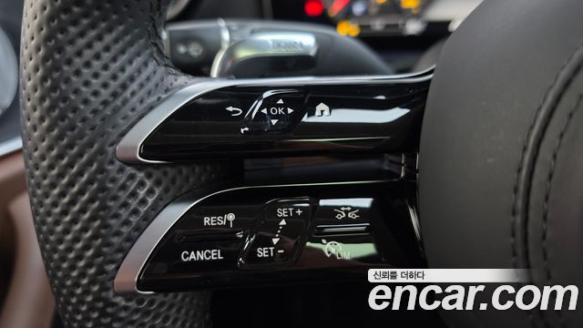Mercedes-Benz E-Class 2020 — photo 16