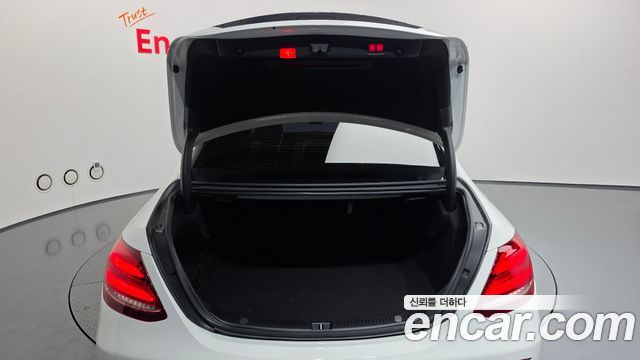Mercedes-Benz E-Class 2020 — photo 20