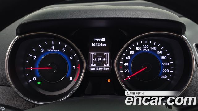 Hyundai AVANTE 2016 — photo 8