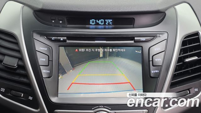 Hyundai AVANTE 2016 — photo 17